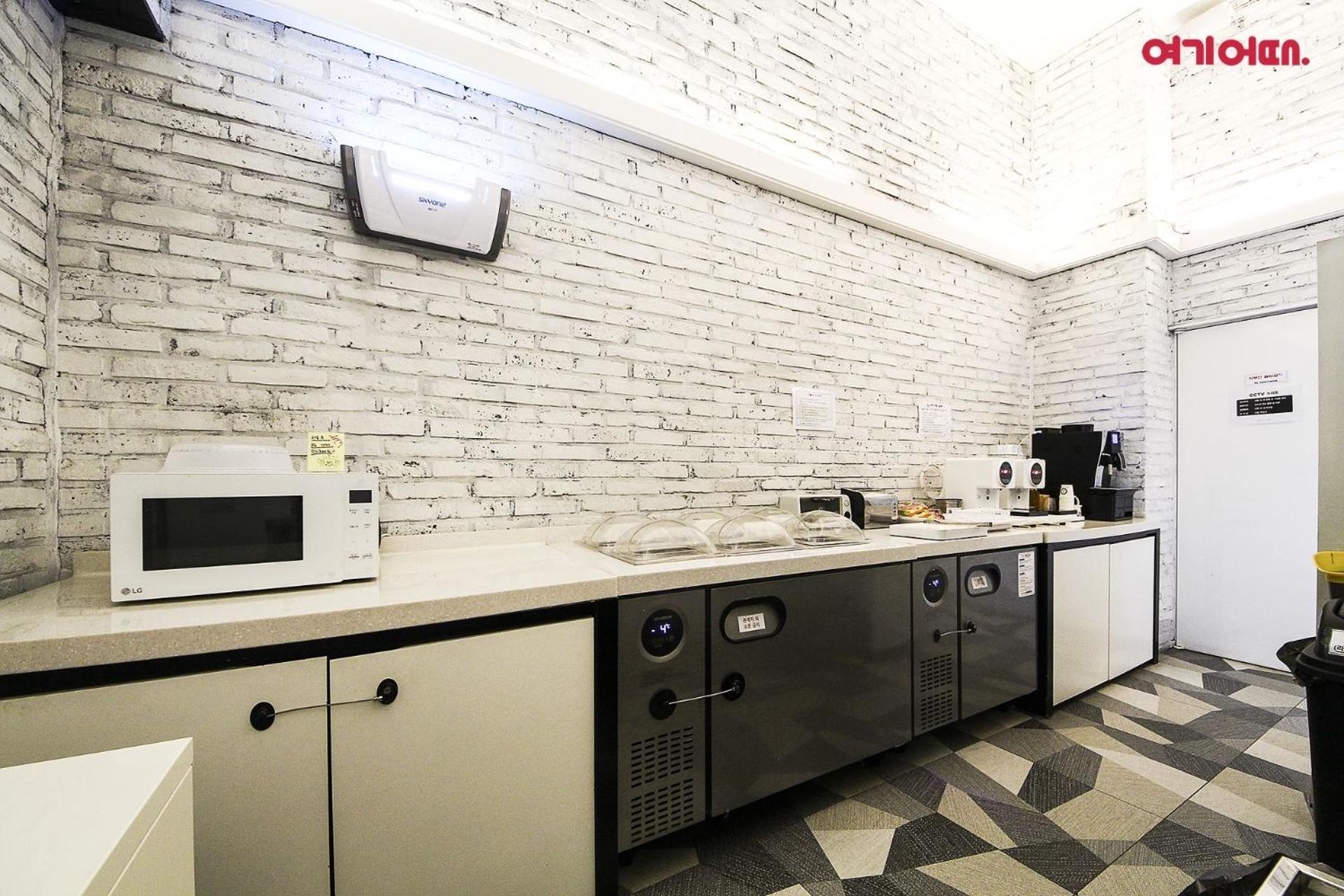 Hotel Yaja Terminal Branch Йонгин Екстериор снимка