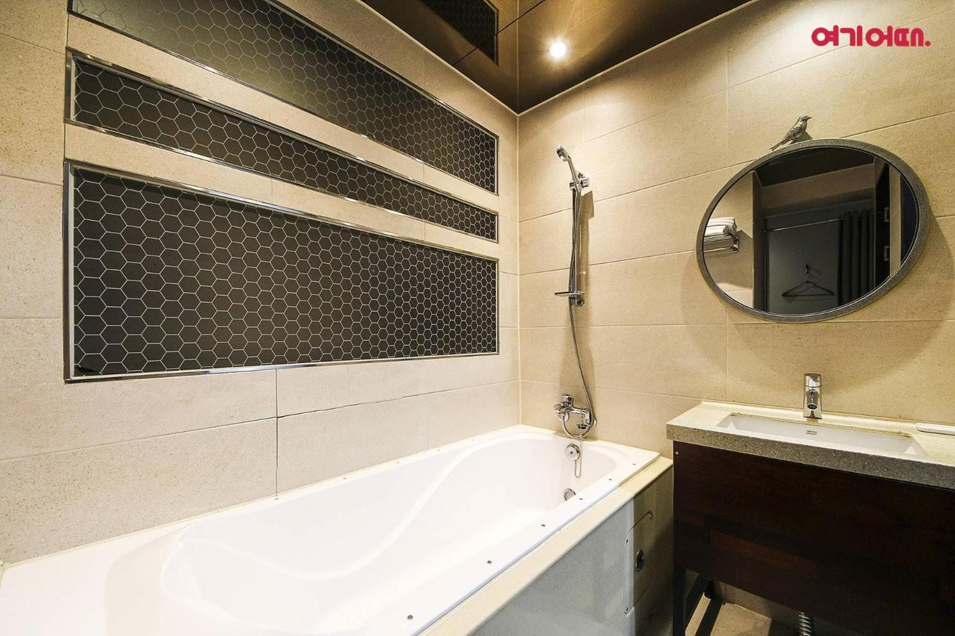 Hotel Yaja Terminal Branch Йонгин Екстериор снимка